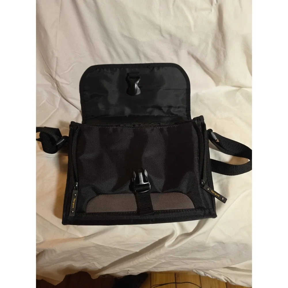 Targus 11 Inch Messenger Bag